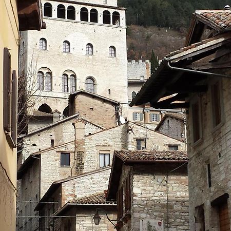 Appartement A Casa Di Cristina à Gubbio Extérieur photo