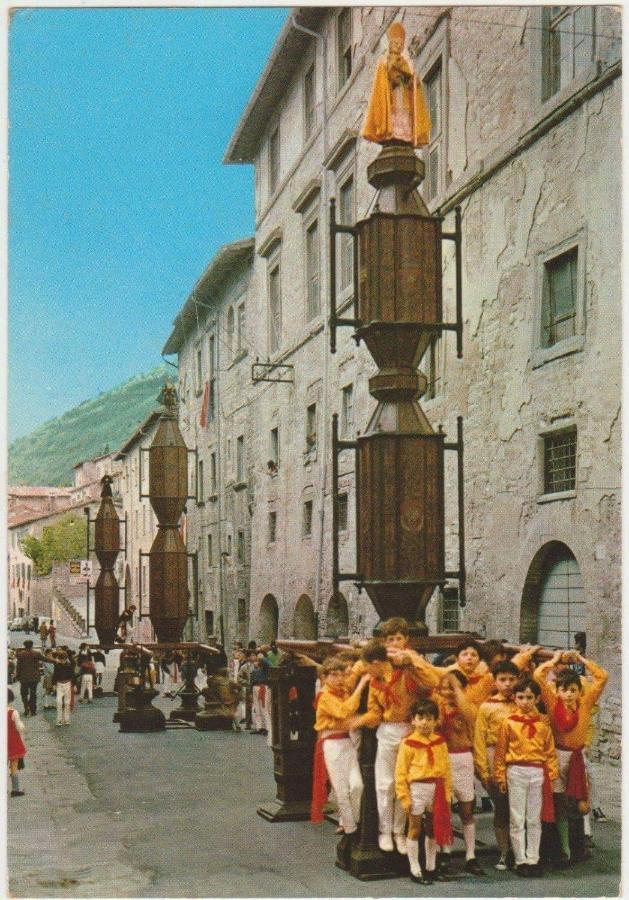 Appartement A Casa Di Cristina à Gubbio Extérieur photo