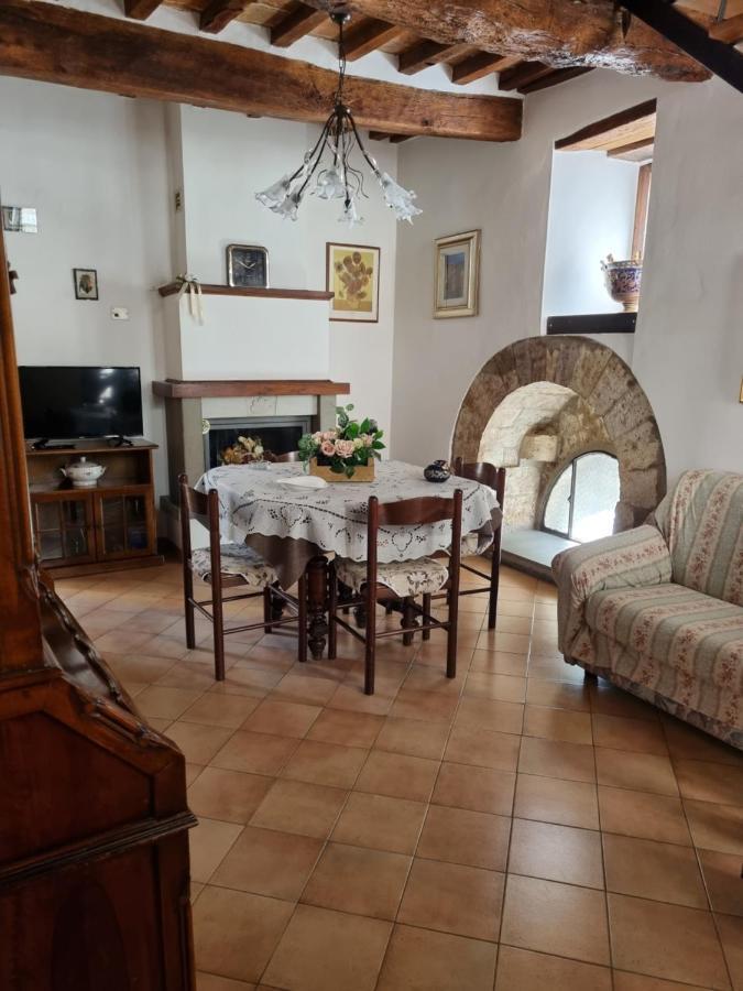 Appartement A Casa Di Cristina à Gubbio Extérieur photo